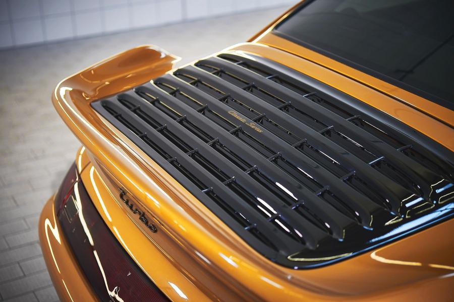Детали экстерьера Porsche 911 Turbo Classic Series (993) 2018 года  (фото 2 из 60)